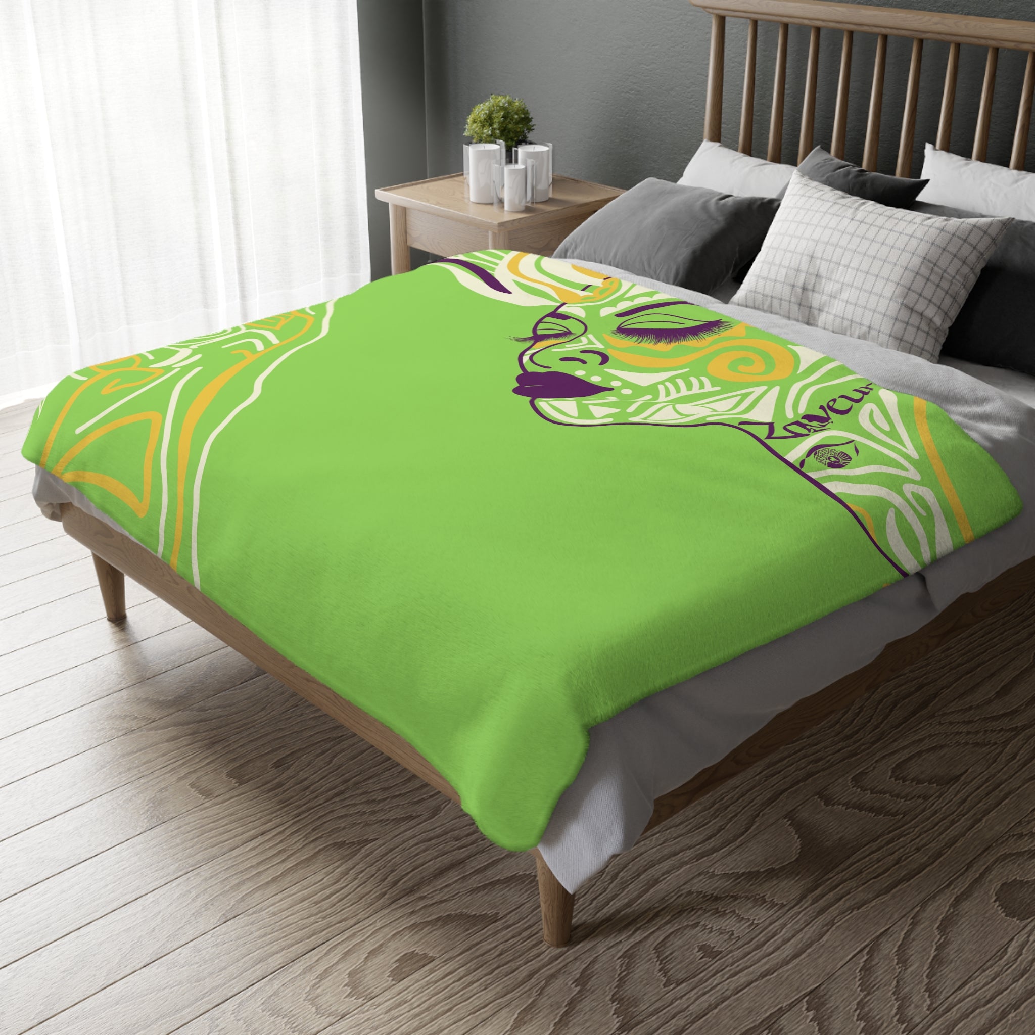 Queen of Phoenix Green Goddess Face Art Blanket | Two-Sided Velveteen Microfiber