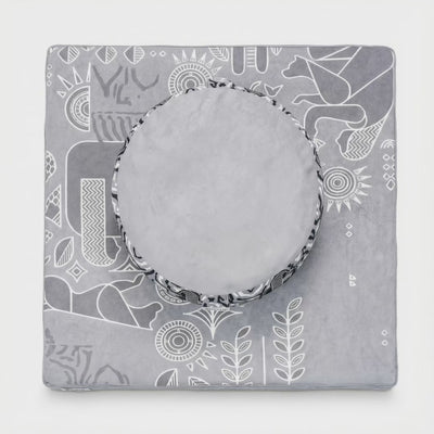Product video highlighting a meditation cushion designed for yoga and mindfulness, showing texture, shape, and ergonomic support.